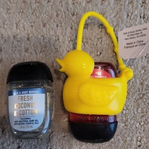 Bath & Body Works Yellow Duck Holder with Sanitizer Duo